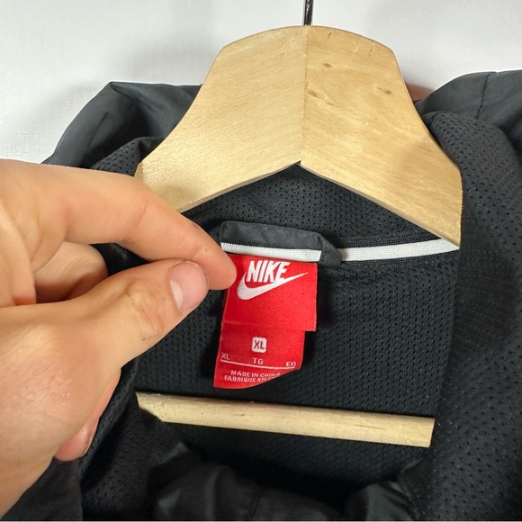 Nike sportswear Windrunner windbreaker jacket - Picture 4 of 4